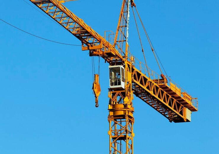 Importanța echipamentelor de ridicare în montajul structurilor metalice