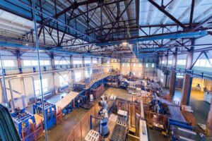 Criterii esențiale în alegerea furnizorului de structuri metalice