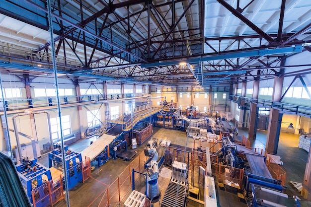 Criterii esențiale în alegerea furnizorului de structuri metalice