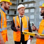 De ce este importantă coordonarea echipelor pe șantier în montajul structurilor metalice