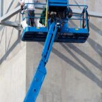 Utilizarea platformelor telescopice în montajul structurilor metalice