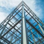 Cum optimizezi costurile de construcție pentru o hală metalică
