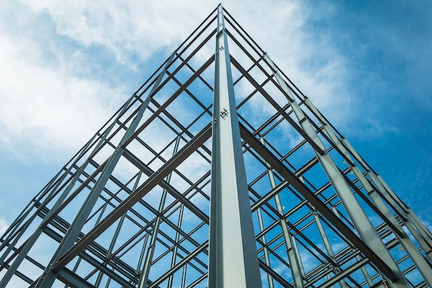 Ce trebuie să știi înainte de a construi o hală metalică
