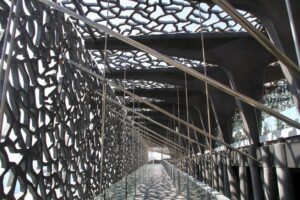 Diferențele dintre structurile metalice modulare și cele tradiționale