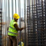 Diferențele dintre montajul structurilor metalice noi și reabilitarea celor existente